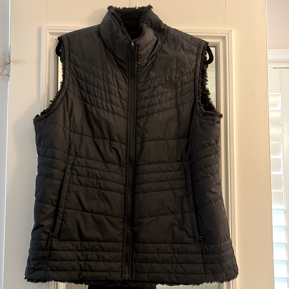 North Face reversible Mossbud vest black